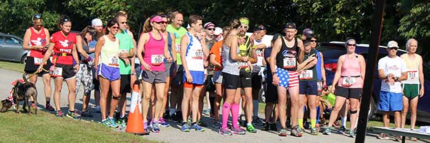 Runners at the start of the 2015 5K